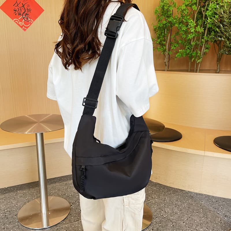 カメラ バッグ シンプル軽量クロスボディーバッグ