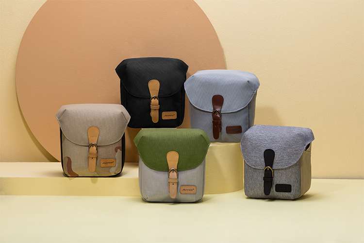 カメラ バッグ ポケット付きミニカメラショルダー
