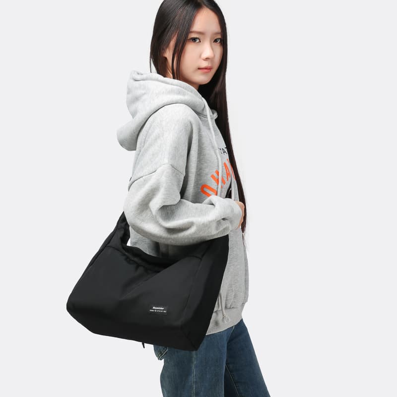 カメラ バッグ シンプル軽量スポーティカメラショルダー